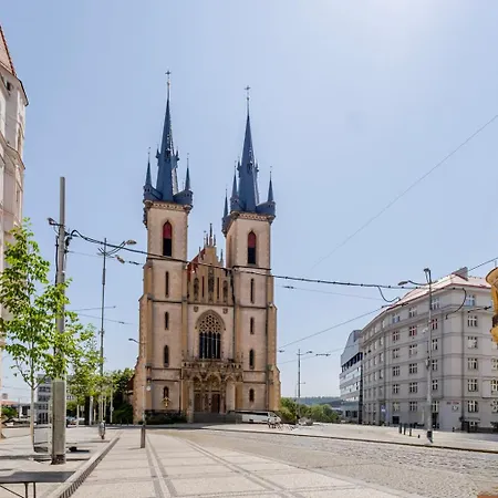 Blueground 7 Renovated Letna Park Prg-50 Апартаменты *