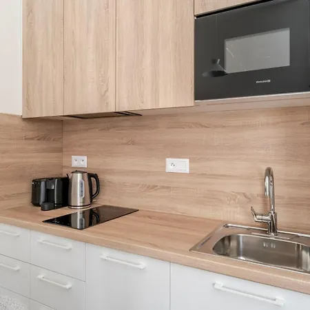 Апартаменты Blueground 7 Renovated Letna Park Prg-50