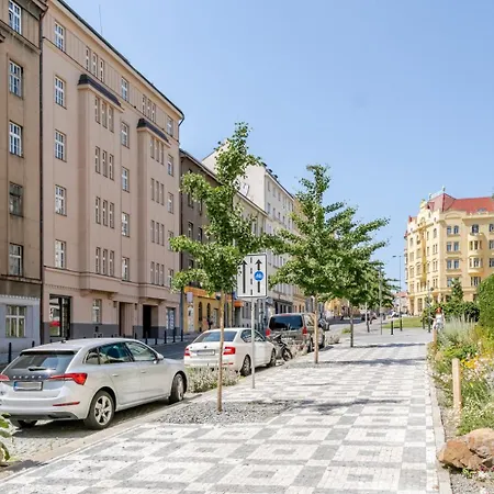 아파트 Blueground 7 Renovated Letna Park Prg-50 *